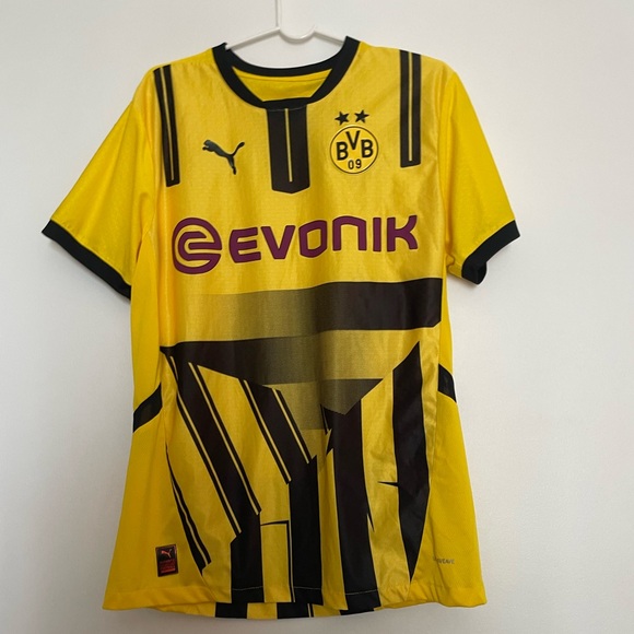 Puma Borussia Dortmund Authentic Yellow Jersey - Picture 1 of 13